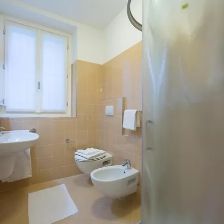 Sleeps 7 Pool Air Con Holiday home